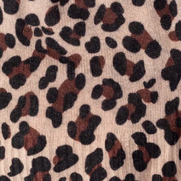 27 MILES Leopard Cashmere Beanie in Jungle - Picture 2 of 3